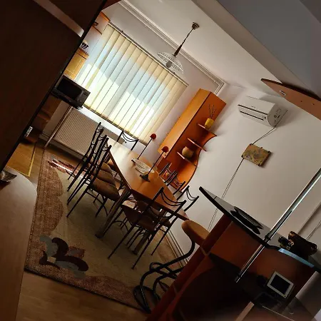 דירה Laura Apartment